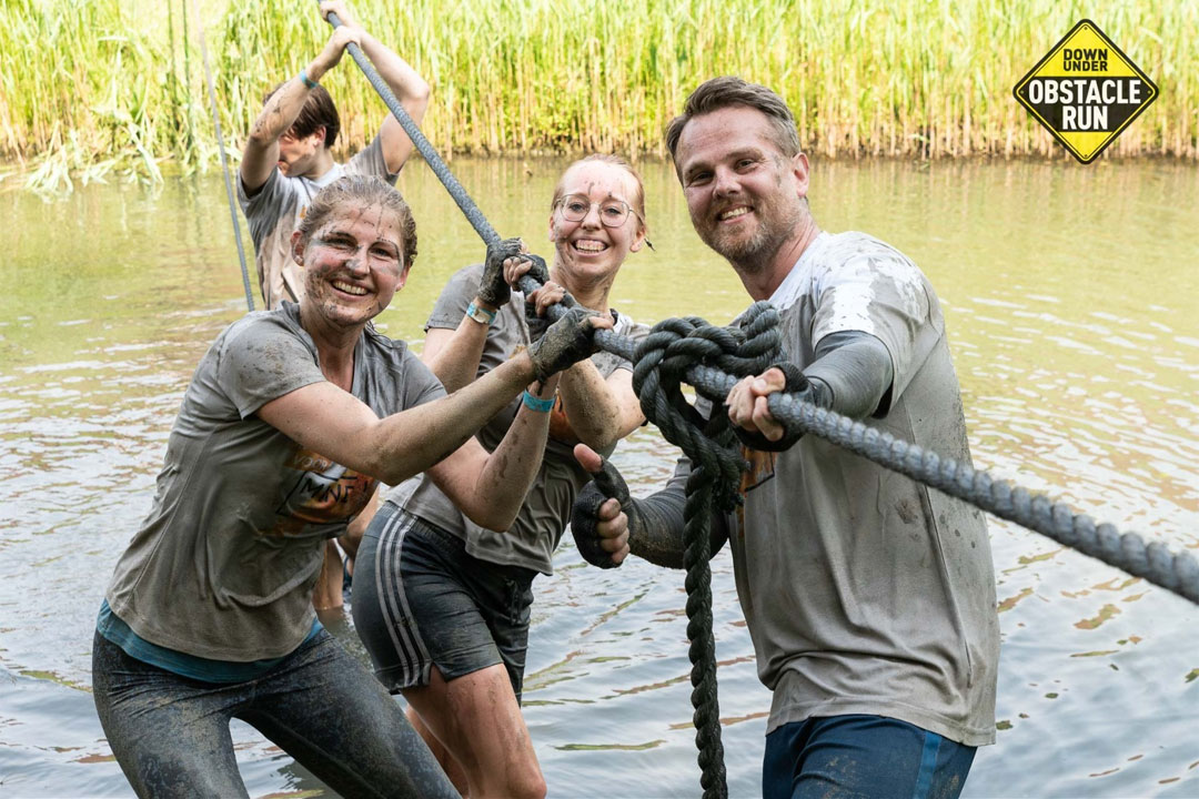 Deelnemers aan de Obstacel Run